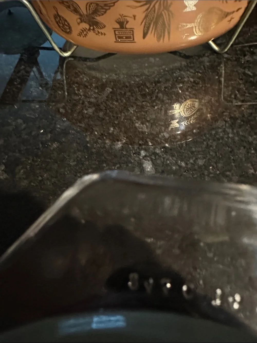 Pyrex casserole dish